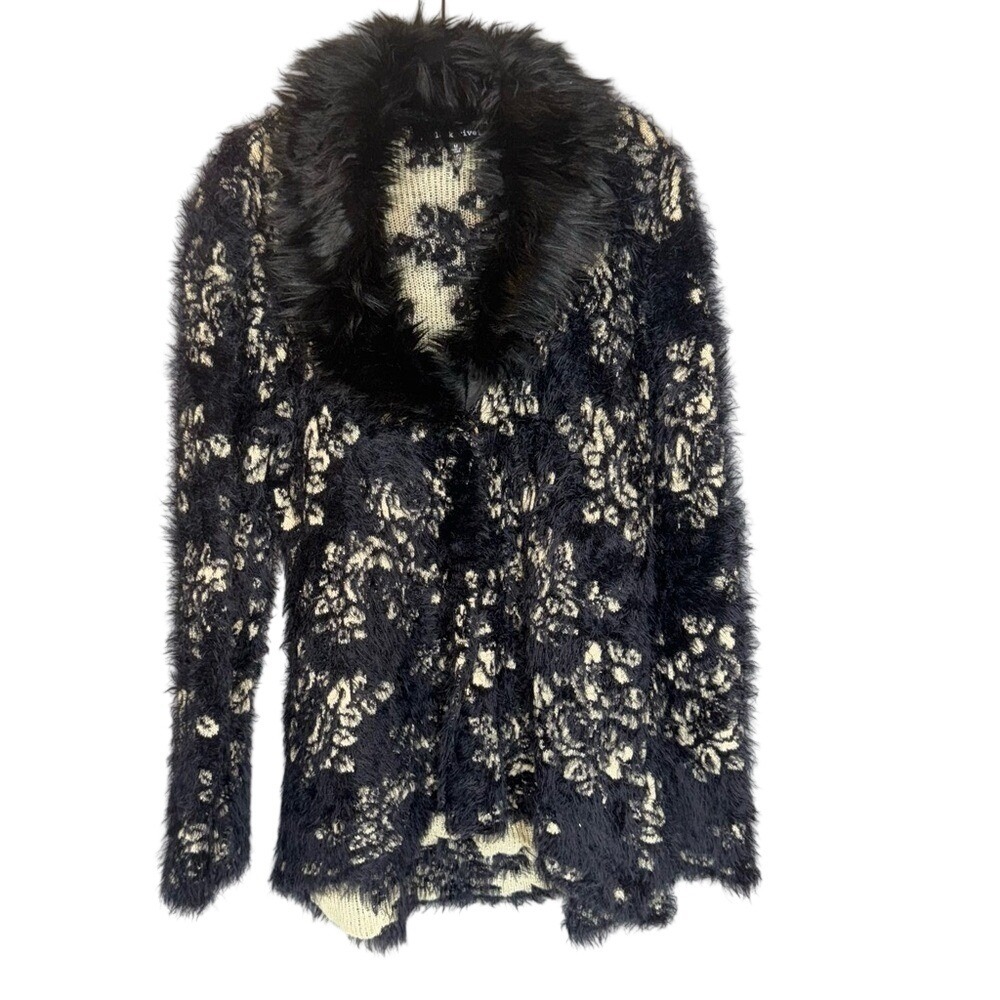 Black Rivet Whimsigoth Faux Fur Shaggy Boho Glam Black Cream Sweater Size M